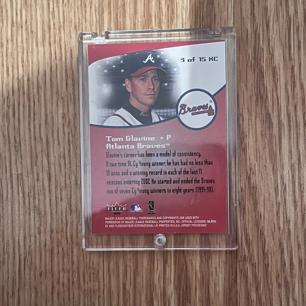 Tom Glavine Autographed Baseball Card (MISC10)